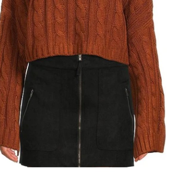 Steve Madden Sloane Turtleneck drop Shoulder Cable knit cropped Sweater - Picture 2 of 5